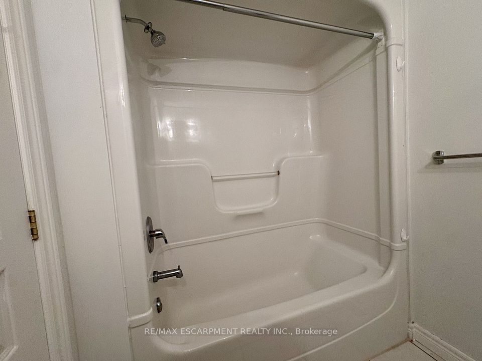 5325 APPLEGARTH Drive, Burlington, ON L7L 6V3 21