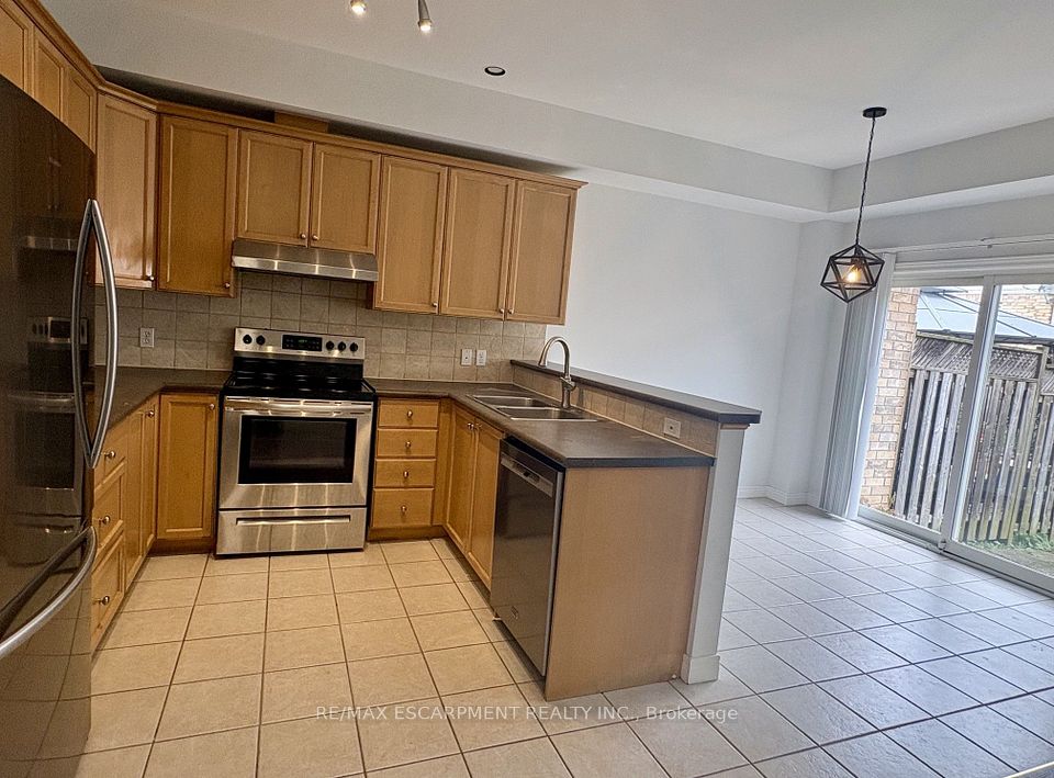 5325 APPLEGARTH Drive, Burlington, ON L7L 6V3 7