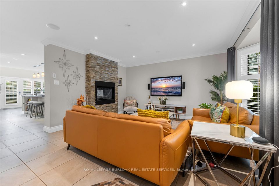 2110 New Street 6, Burlington, ON L7R 1H8 4
