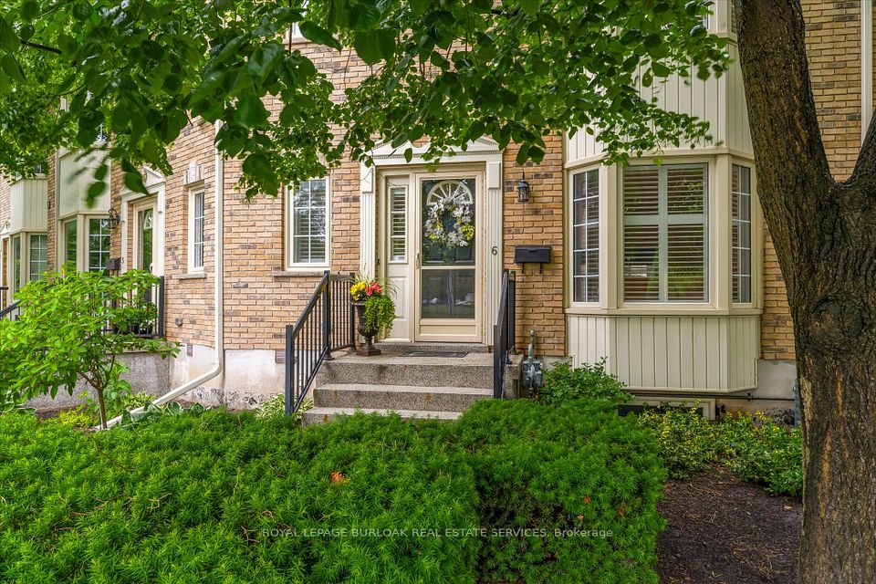 2110 New Street 6, Burlington, ON L7R 1H8 2