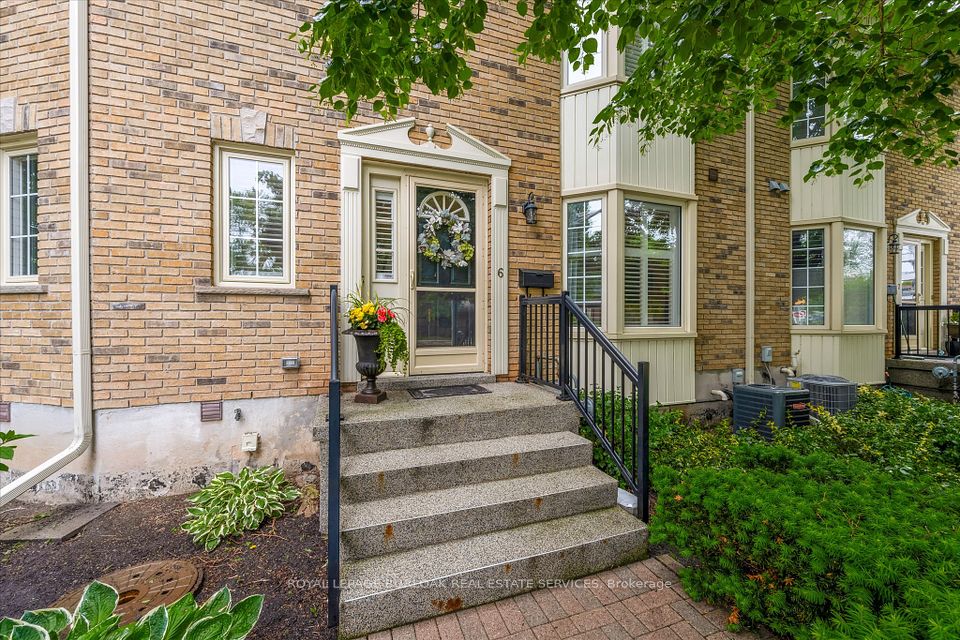 2110 New Street 6, Burlington, ON L7R 1H8 3