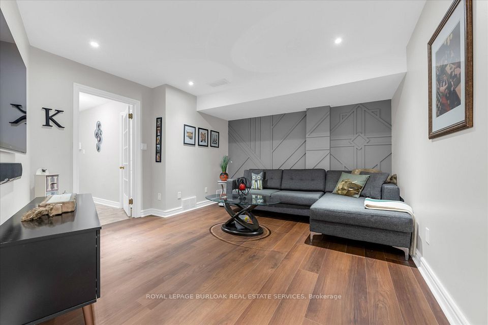 2110 New Street 6, Burlington, ON L7R 1H8 25