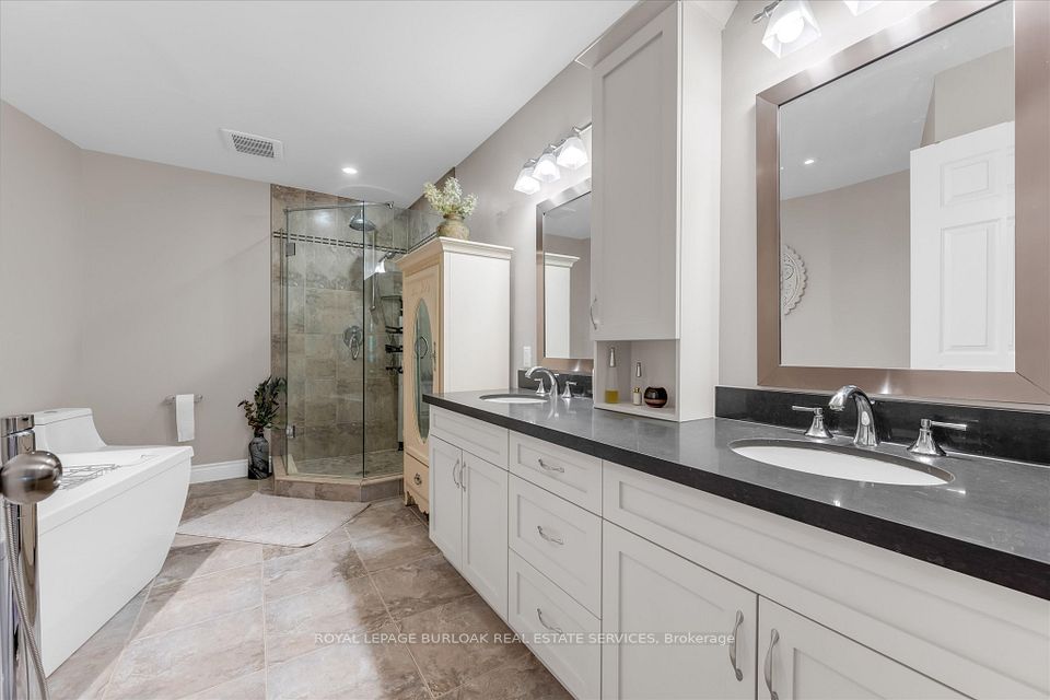 2110 New Street 6, Burlington, ON L7R 1H8 20