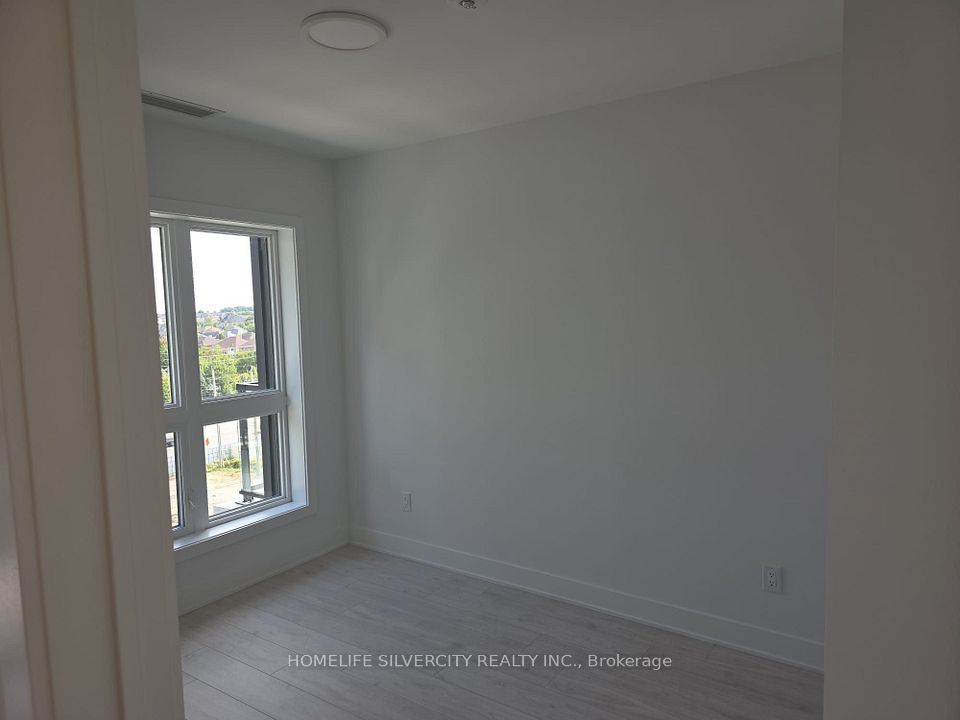 3008 William Cutmore Boulevard 716, Oakville, ON L6H 8E7 4