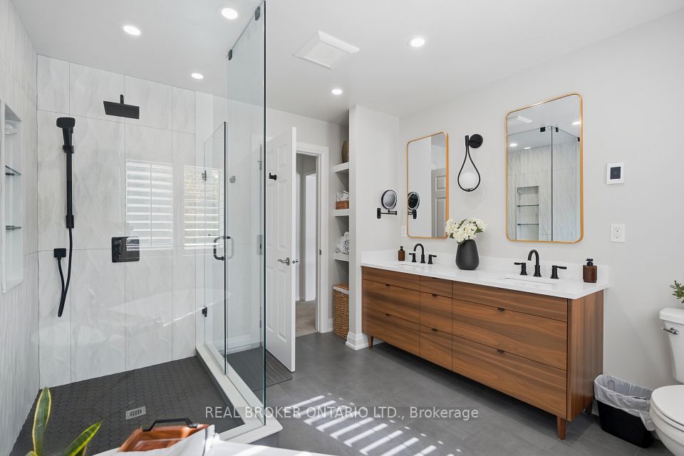 5230 Rome Crescent, Burlington, ON L7L 7B7 25