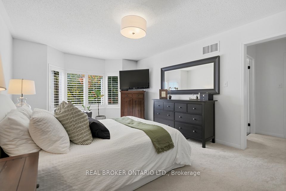 5230 Rome Crescent, Burlington, ON L7L 7B7 23