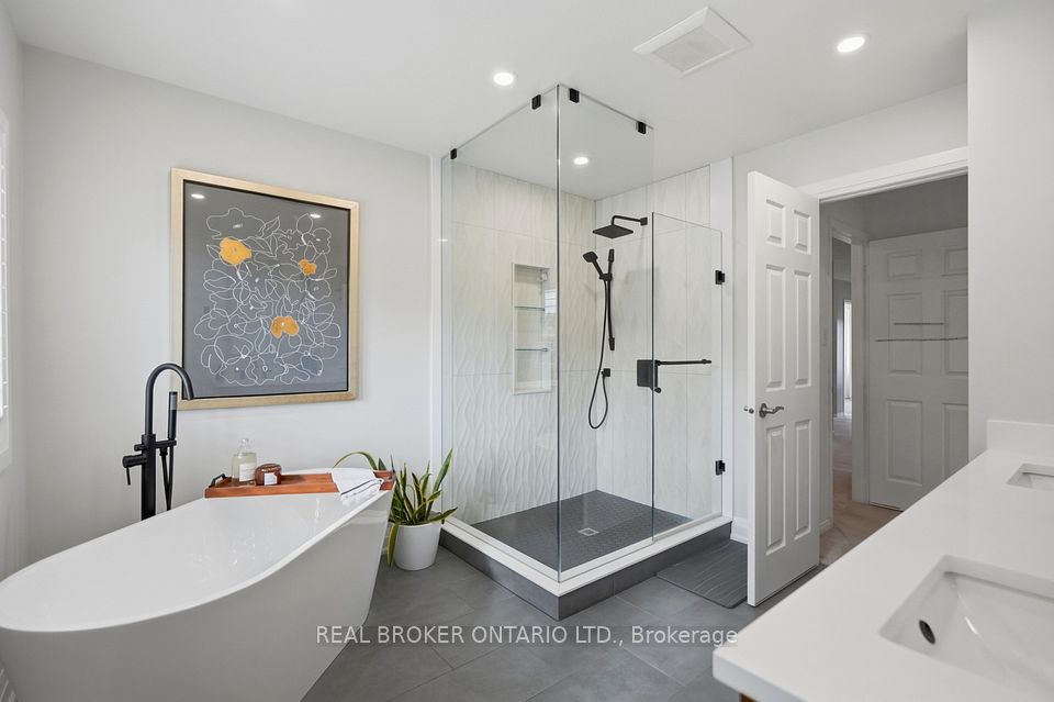 5230 Rome Crescent, Burlington, ON L7L 7B7 24