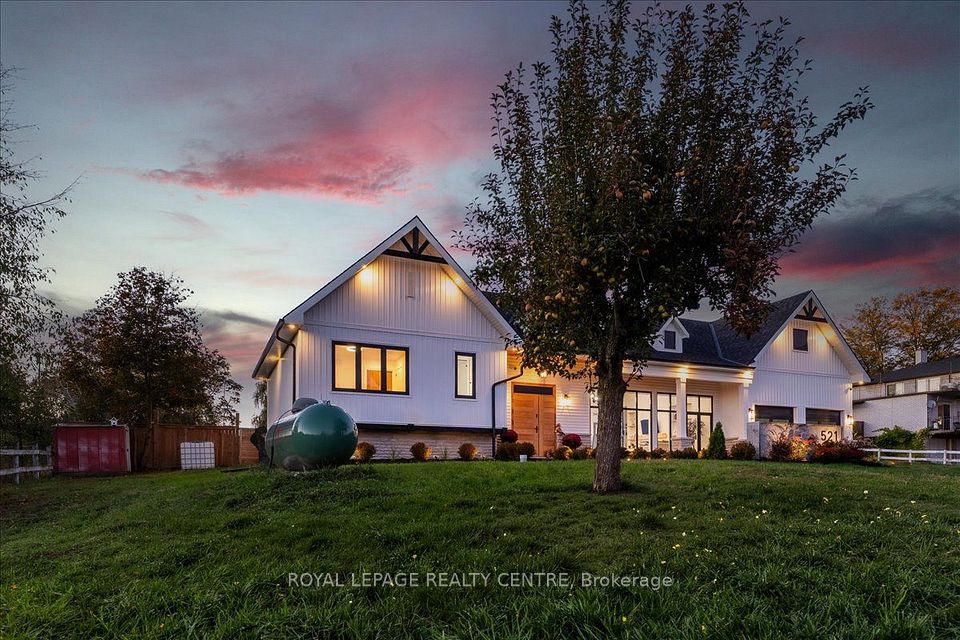 521 Old York Road, Burlington, ON L7P 4Y6 3
