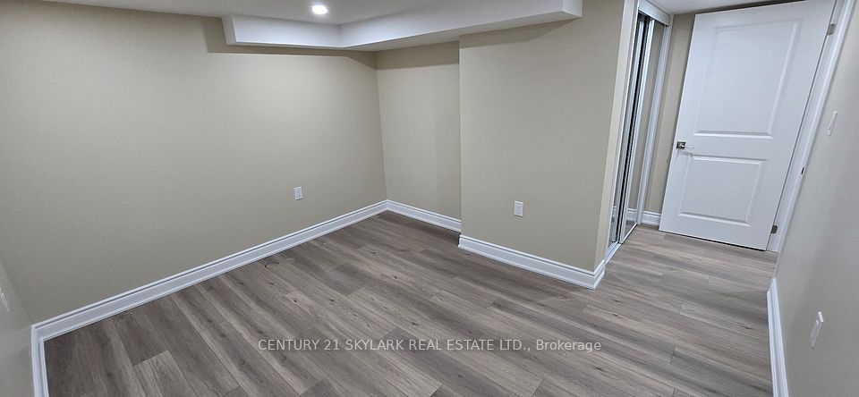 1282 Hilton Lane Lower Level, Oakville, ON L6M 2V2 13