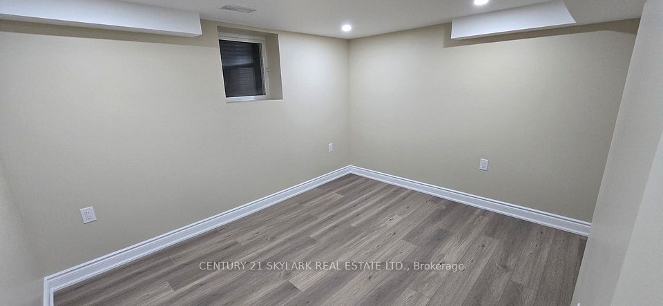 1282 Hilton Lane Lower Level, Oakville, ON L6M 2V2 10