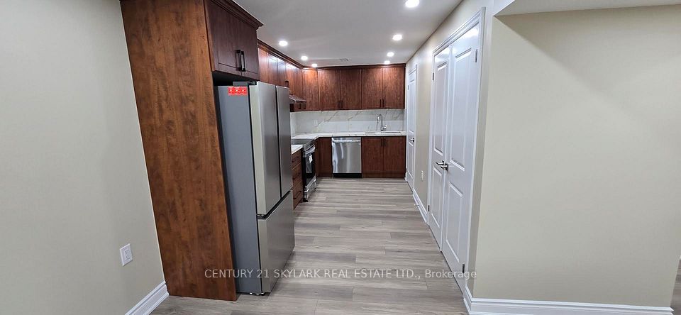 1282 Hilton Lane Lower Level, Oakville, ON L6M 2V2 7