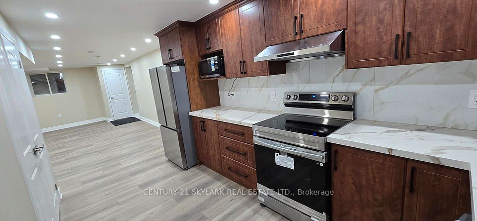 1282 Hilton Lane Lower Level, Oakville, ON L6M 2V2 3