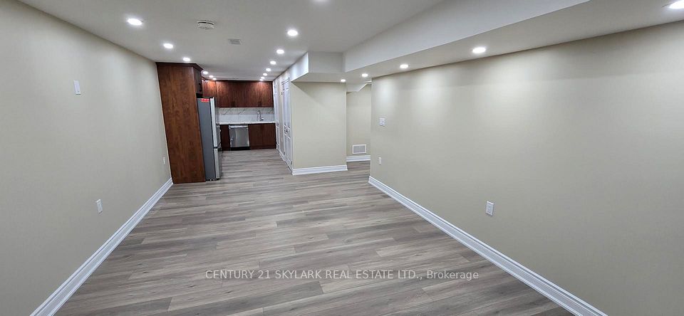 1282 Hilton Lane Lower Level, Oakville, ON L6M 2V2 6