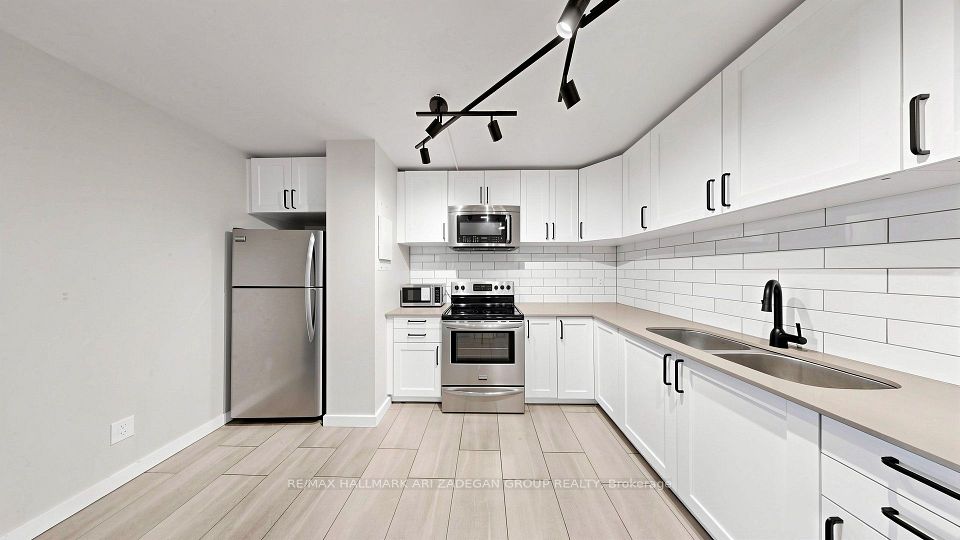 975 Warwick Court 1406, Burlington, ON L7T 3Z7 6