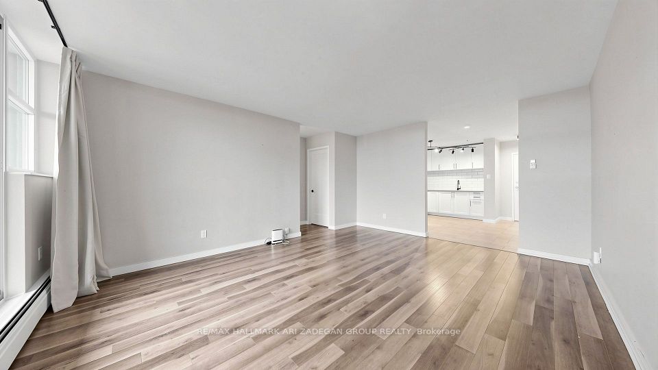 975 Warwick Court 1406, Burlington, ON L7T 3Z7 4