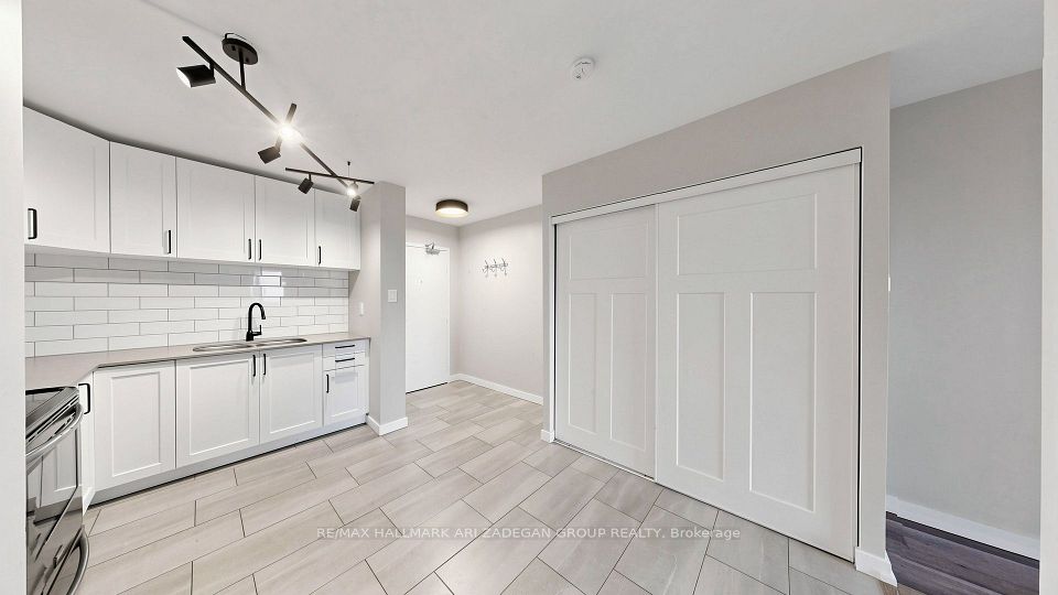 975 Warwick Court 1406, Burlington, ON L7T 3Z7 7