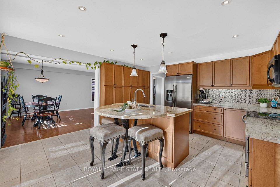 5440 KINDOS Street, Burlington, ON L7L 7M9 15