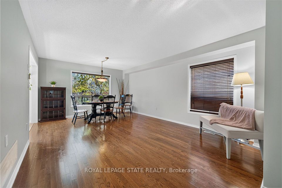 5440 KINDOS Street, Burlington, ON L7L 7M9 8
