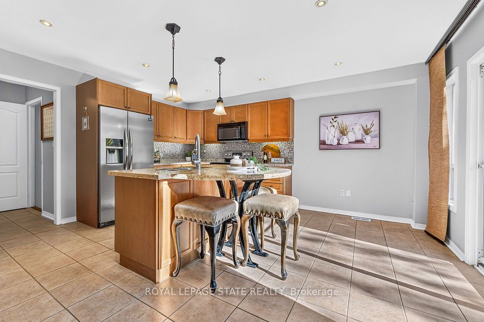 5440 KINDOS Street, Burlington, ON L7L 7M9 12