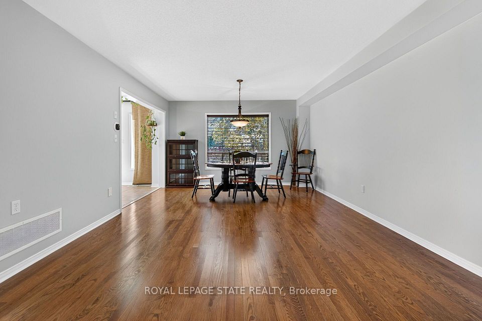 5440 KINDOS Street, Burlington, ON L7L 7M9 7