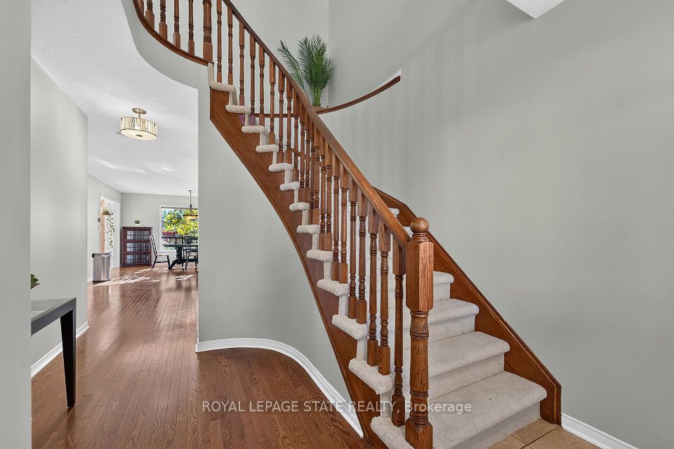 5440 KINDOS Street, Burlington, ON L7L 7M9 25