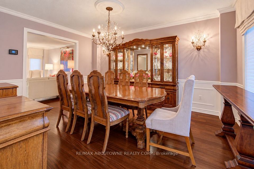 2220 Dunvegan Avenue, Oakville, ON L6J 6P7 15