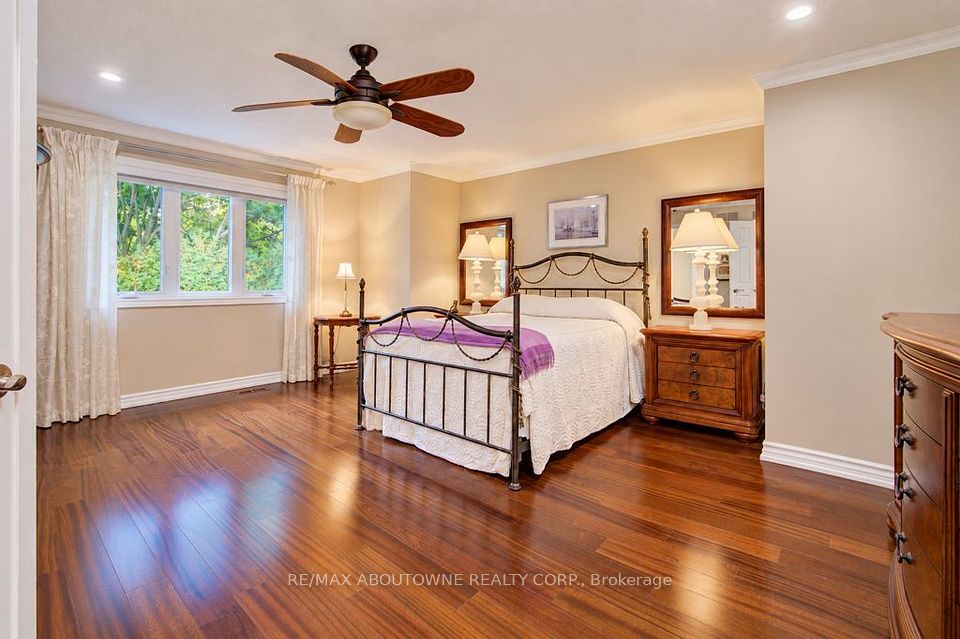 2220 Dunvegan Avenue, Oakville, ON L6J 6P7 22