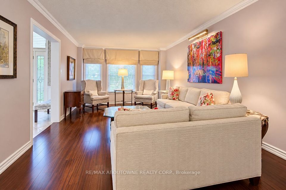 2220 Dunvegan Avenue, Oakville, ON L6J 6P7 17