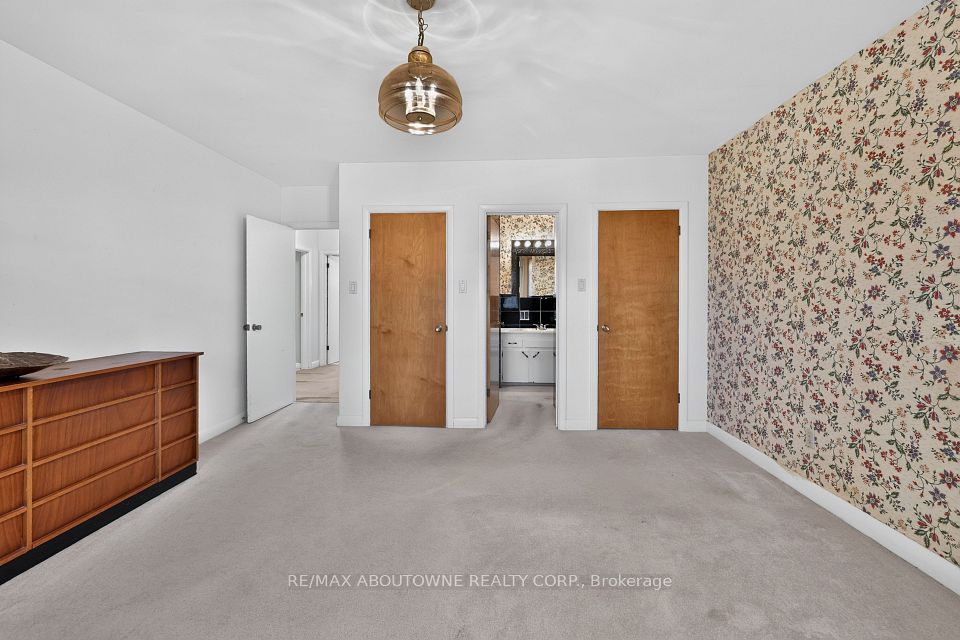 2086 Glenforest Crescent, Oakville, ON L6J 2G4 19
