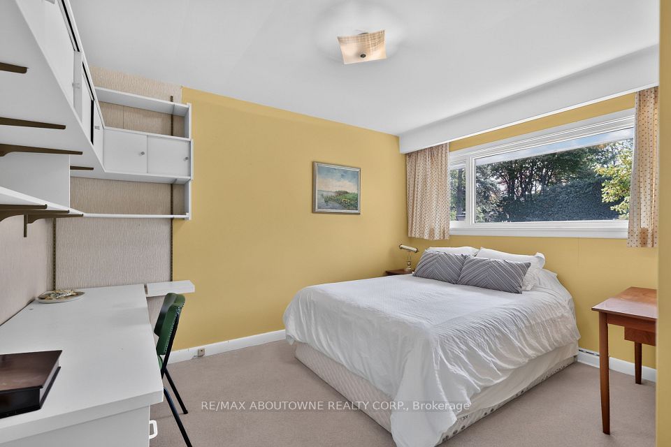 2086 Glenforest Crescent, Oakville, ON L6J 2G4 21