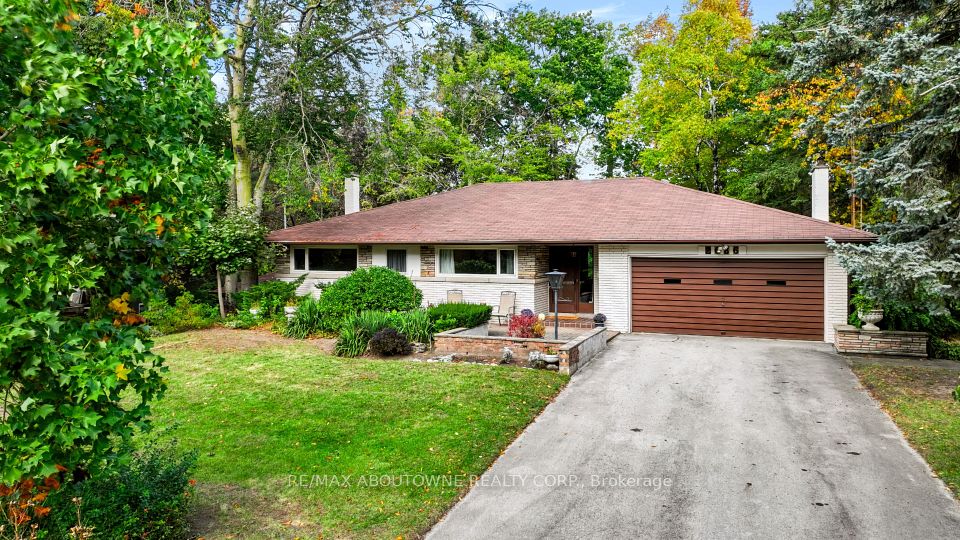 2086 Glenforest Crescent, Oakville, ON L6J 2G4 3