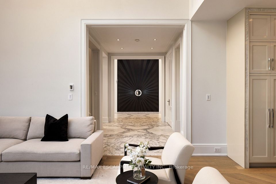 131 Mayfield Drive, Oakville, ON L6H 1K6 9