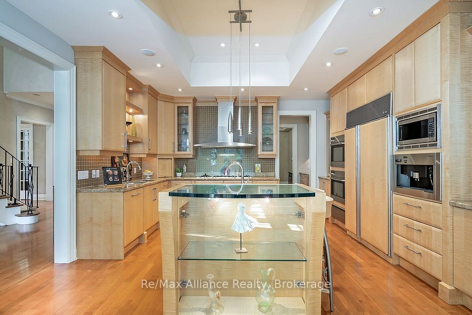 1426 Lakeshore Road E, Oakville, ON L6J 1M1 13