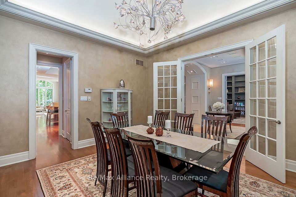 1426 Lakeshore Road E, Oakville, ON L6J 1M1 9