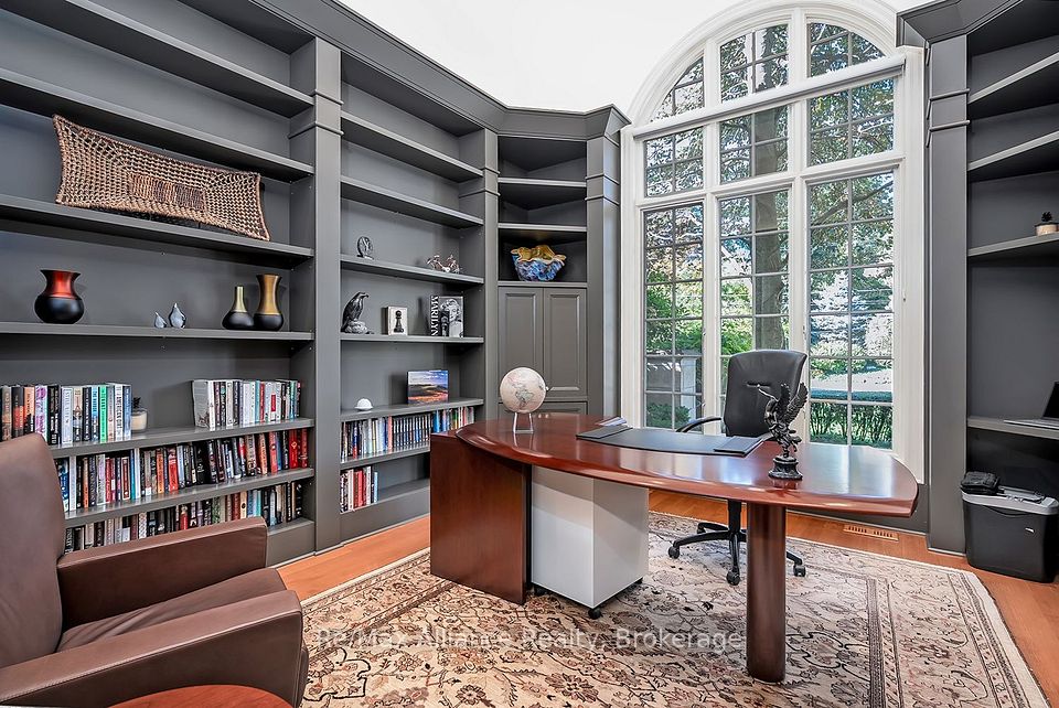 1426 Lakeshore Road E, Oakville, ON L6J 1M1 7