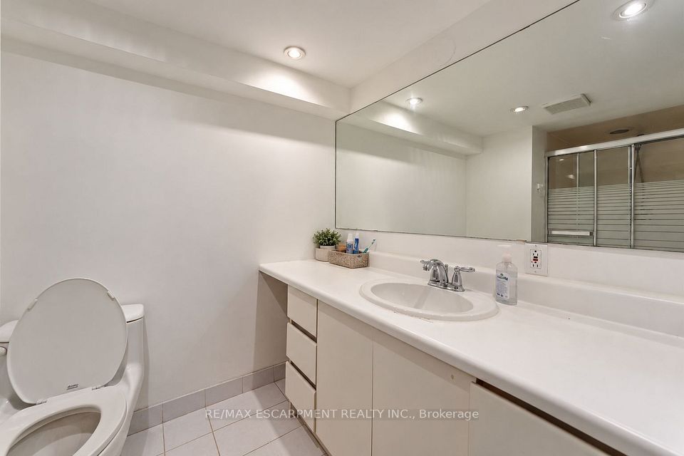 505 Patricia Drive, Oakville, ON L6K 1L9 21