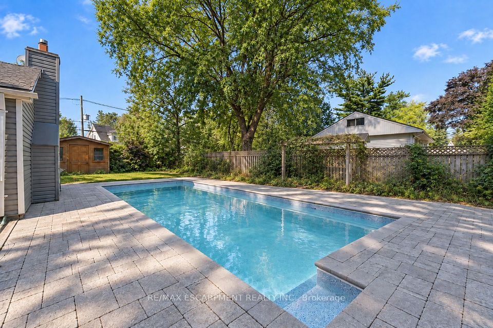 505 Patricia Drive, Oakville, ON L6K 1L9 3