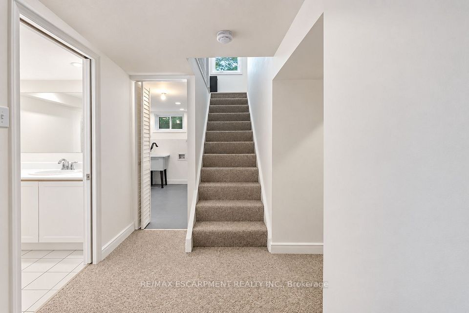 505 Patricia Drive, Oakville, ON L6K 1L9 18