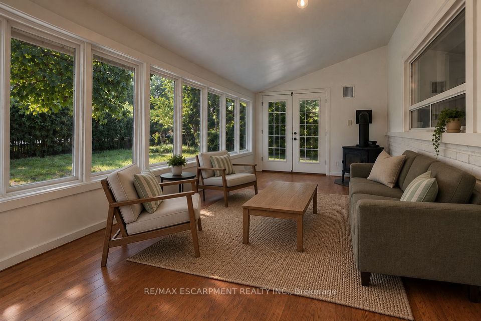 505 Patricia Drive, Oakville, ON L6K 1L9 7