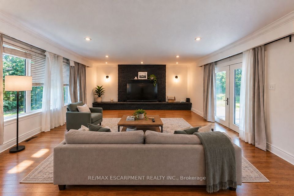 505 Patricia Drive, Oakville, ON L6K 1L9 12