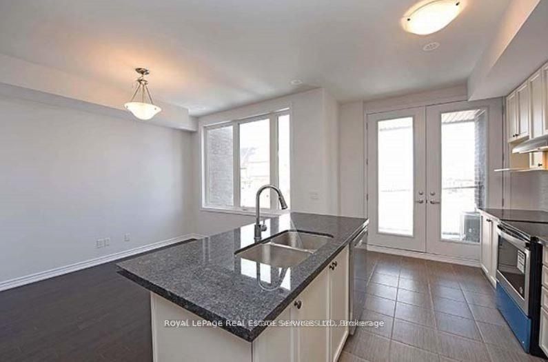 3050 Postridge Drive, Oakville, ON L6H 0R9 10