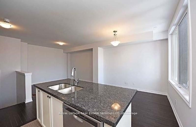 3050 Postridge Drive, Oakville, ON L6H 0R9 9