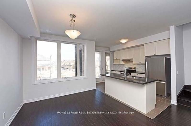 3050 Postridge Drive, Oakville, ON L6H 0R9 5