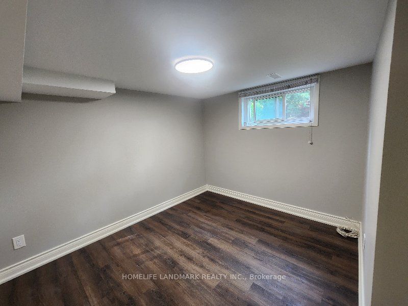 2042 Constance Drive, Oakville, ON L6J 2V5 5