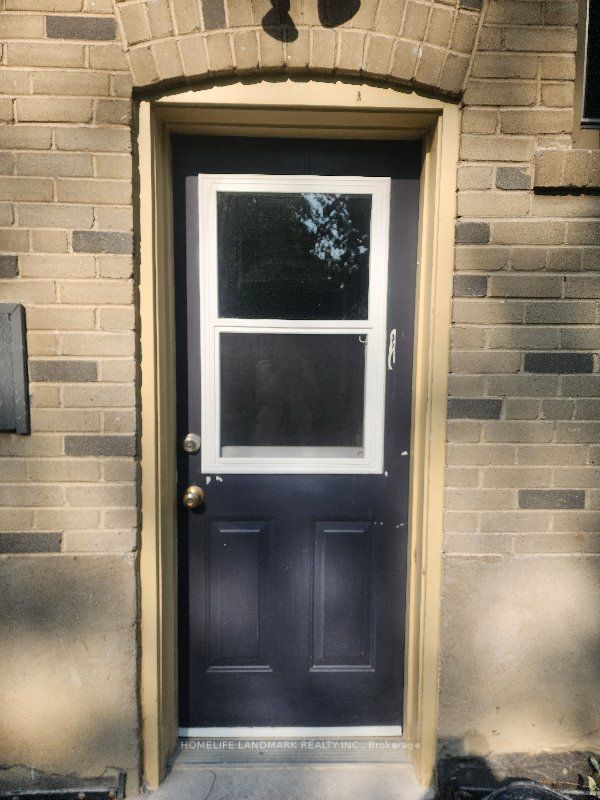 Detached at 2042 Constance Drive, Oakville, ON L6J 2V5