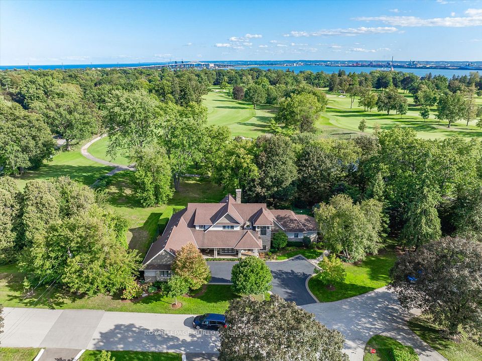 534 Ann Avenue, Burlington, ON L7T 2S6 3
