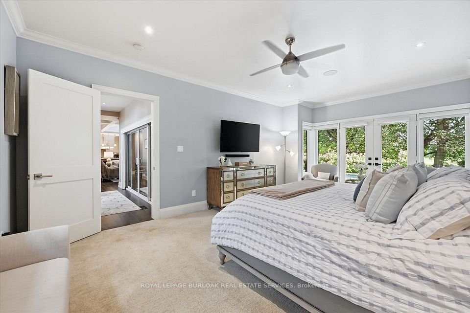 534 Ann Avenue, Burlington, ON L7T 2S6 20