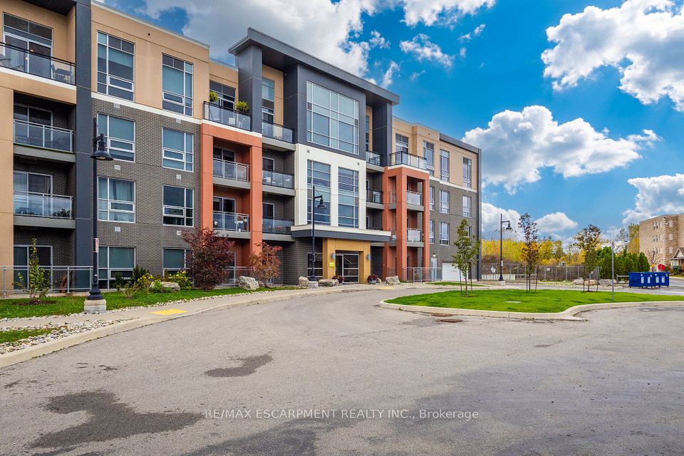 Condo Apartment at 4040 Upper Middle Road 318, Burlington, ON L7M 0H2