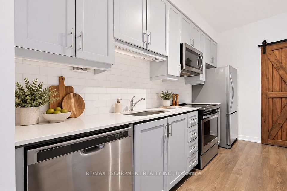 4040 Upper Middle Road 318, Burlington, ON L7M 0H2 11