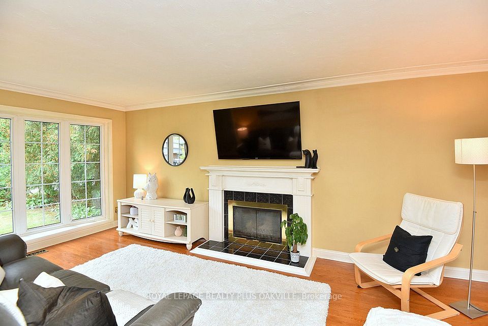 274 Belvenia Road, Burlington, ON L7L 2G4 12